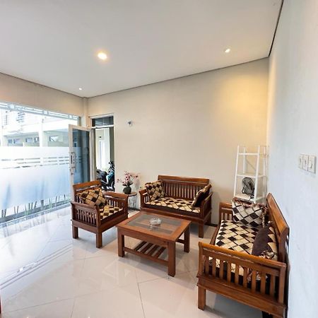Fakhira Residence Hotel Cianjur Kültér fotó