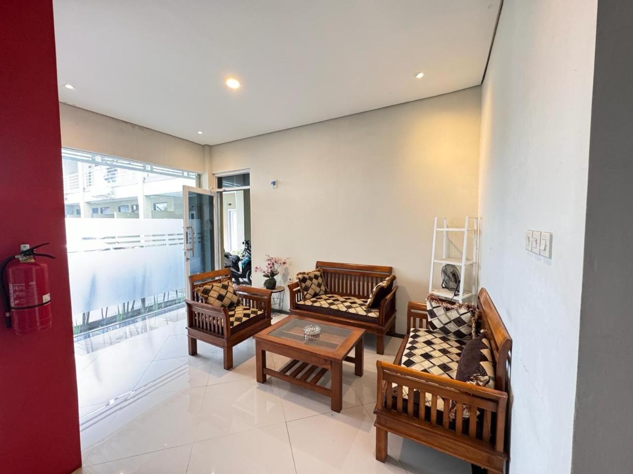 Fakhira Residence Hotel Cianjur Kültér fotó
