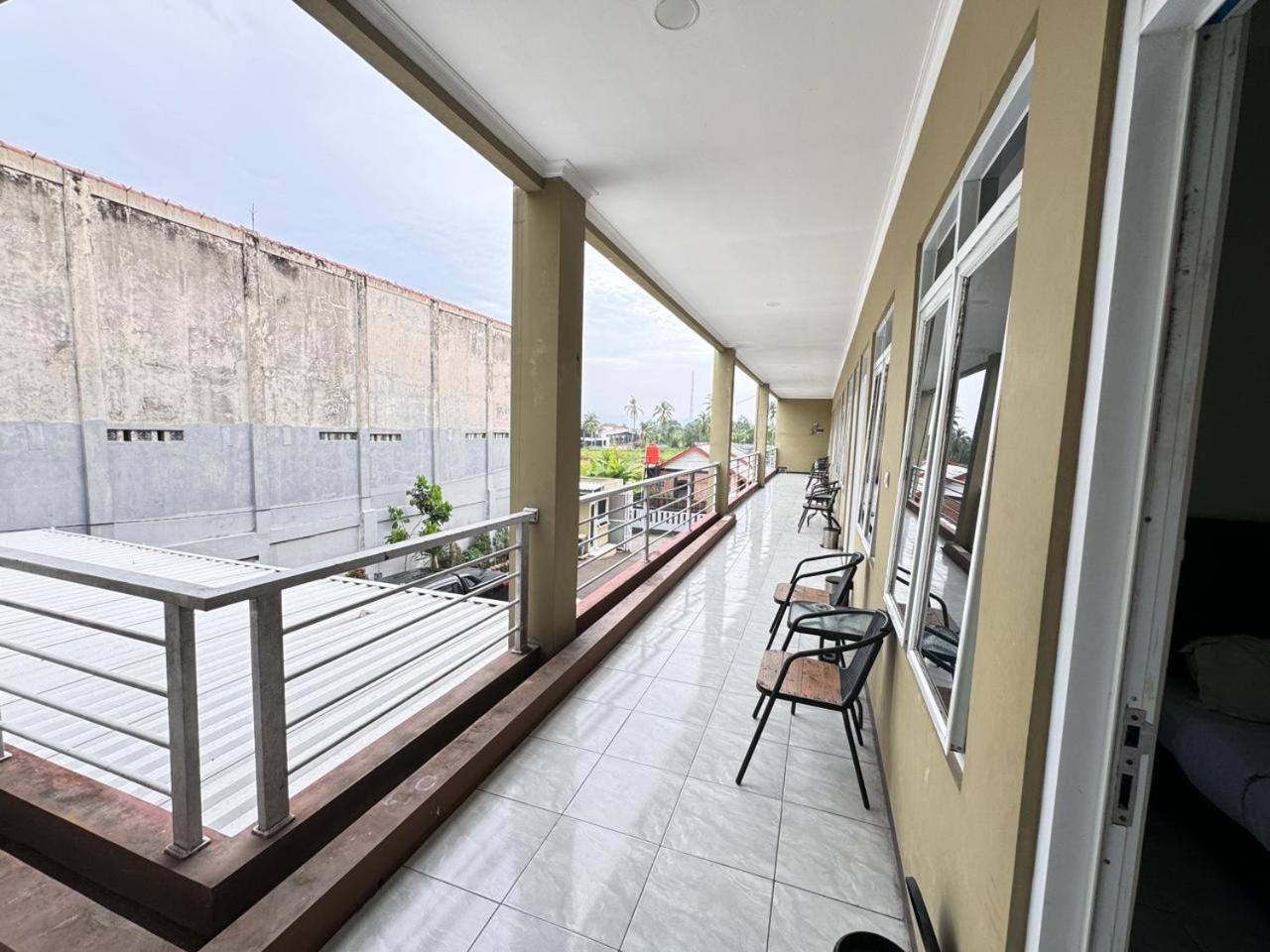 Fakhira Residence Hotel Cianjur Kültér fotó