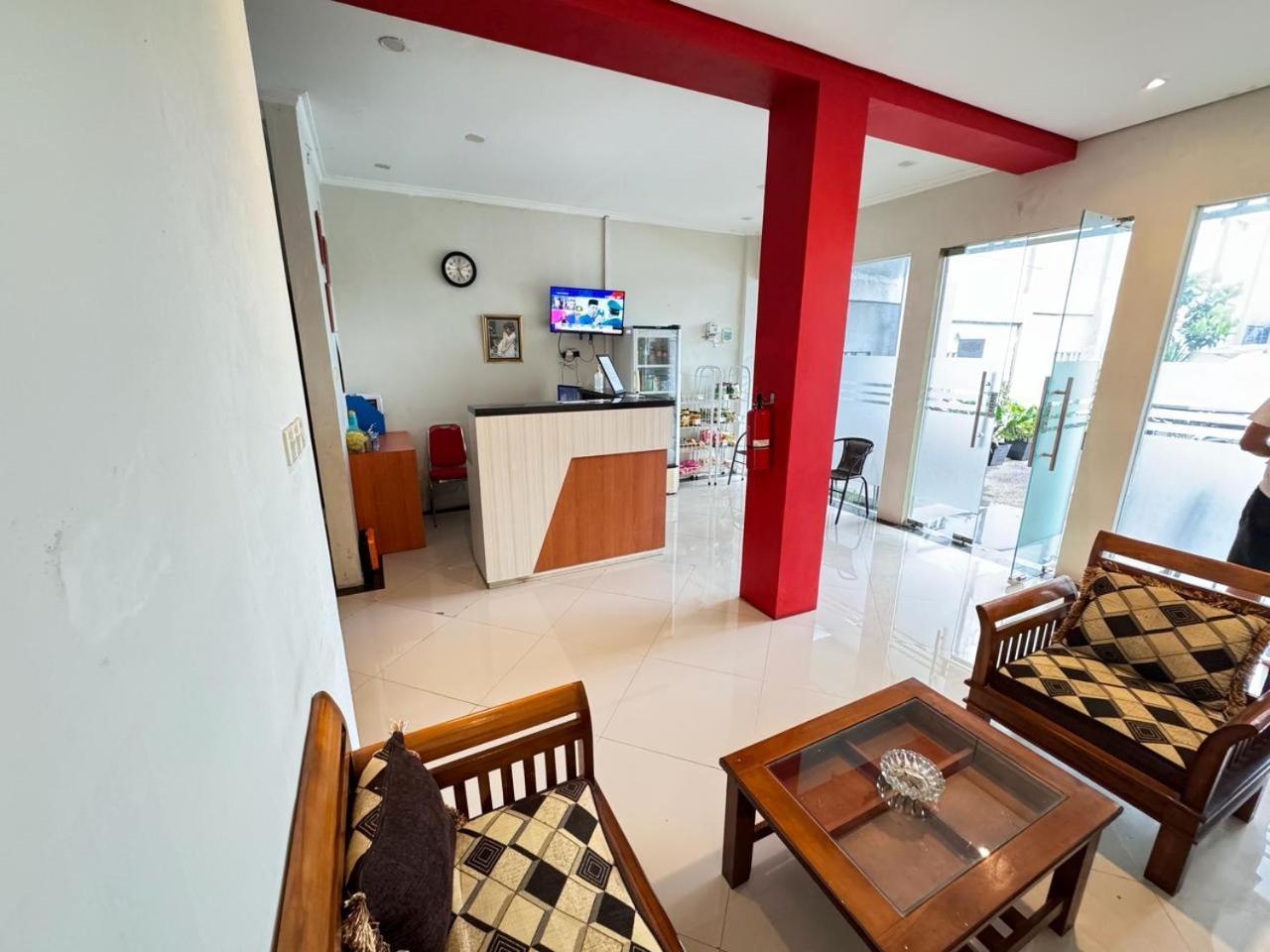 Fakhira Residence Hotel Cianjur Kültér fotó