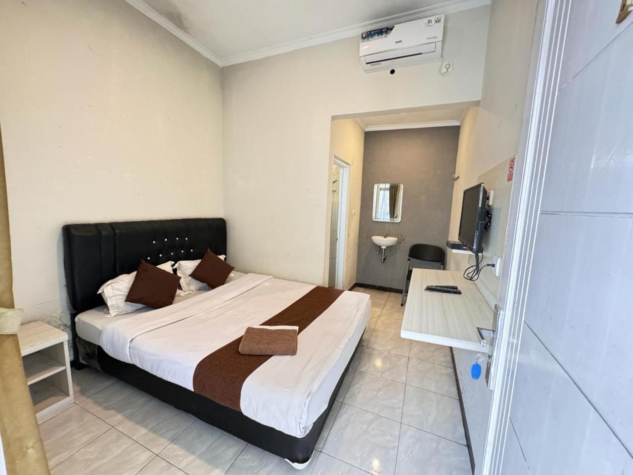 Fakhira Residence Hotel Cianjur Kültér fotó